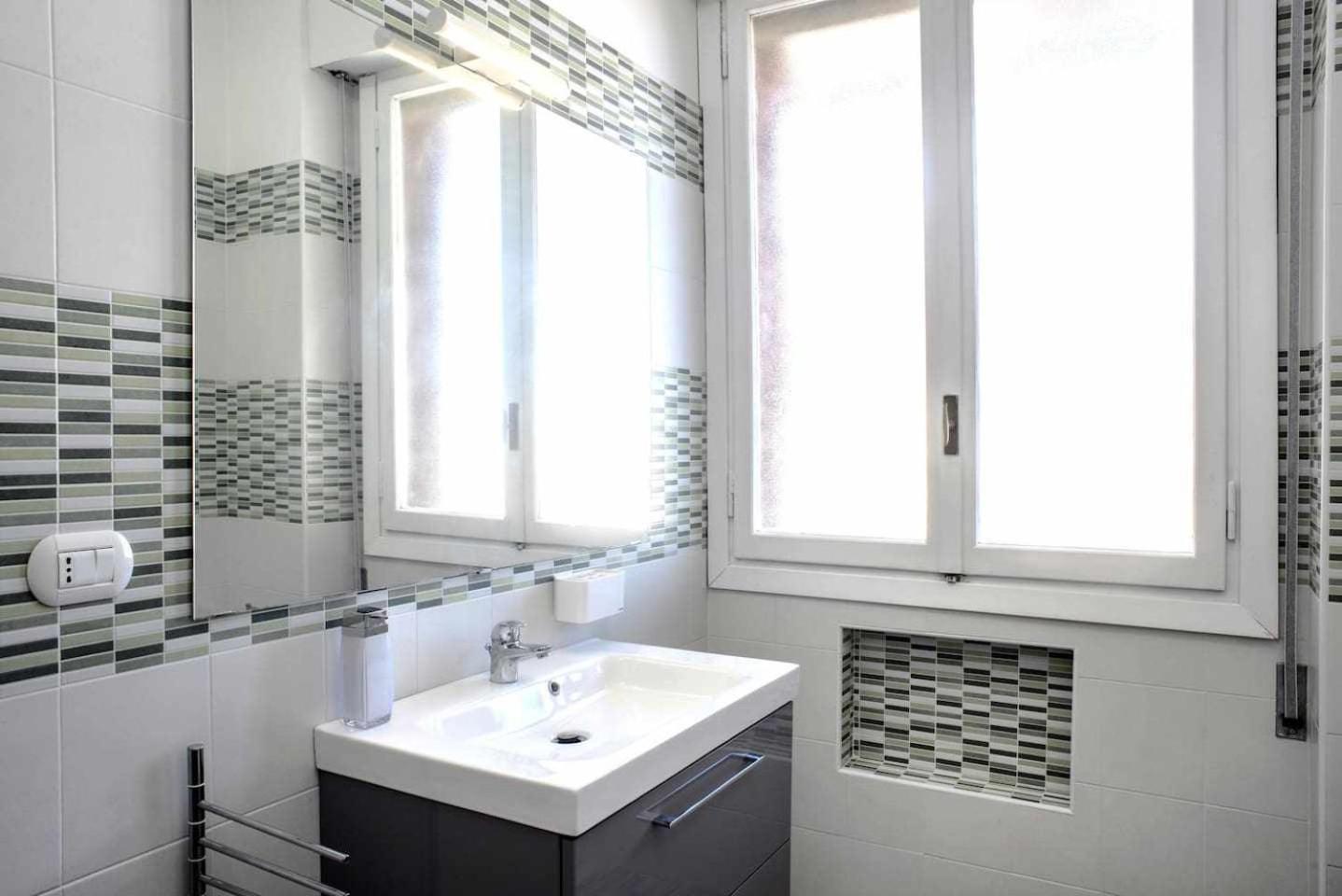 Suite La Montagnola Park 200M Stazione Centrale Bologna Exterior photo